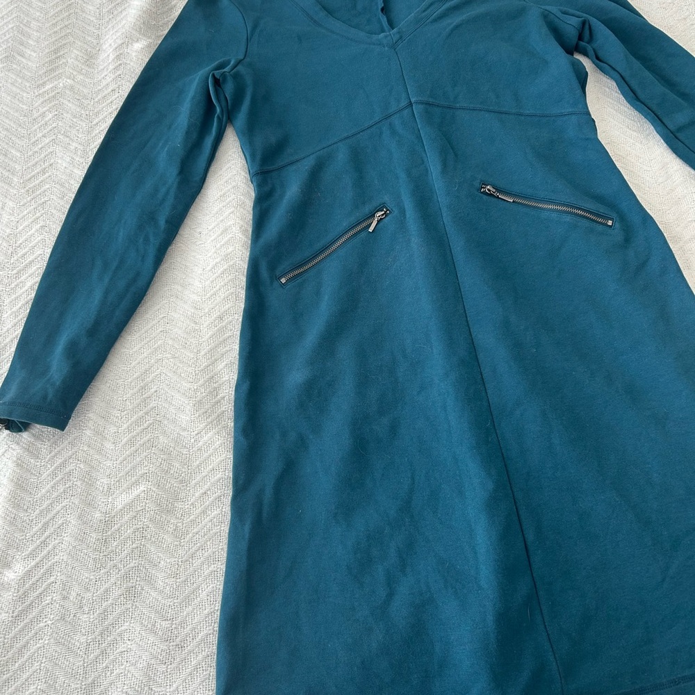 Athleta Teal Long Sleeve Athletic Dress with Zipper Pockets